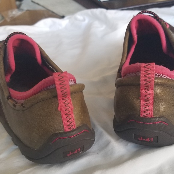 J-41 “Adventure On” shoes. 6M - Picture 4 of 4